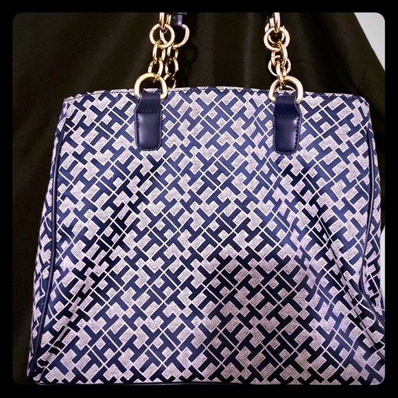 TOMMY HILFIGER PURSE - Picture 1 of 4